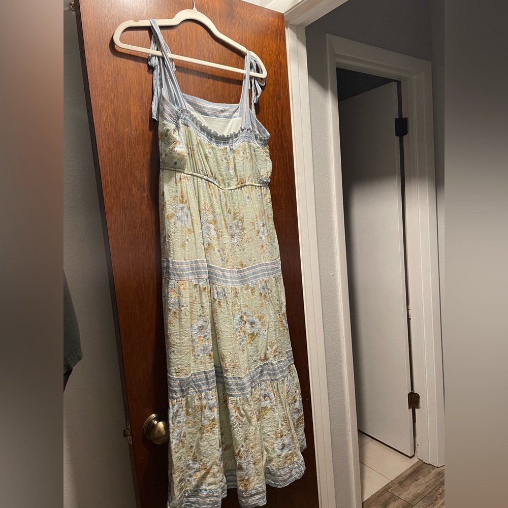 Floral Tie Midi Strap Dress with Blue, Green, and Beige Tones - Picture 9 of 12